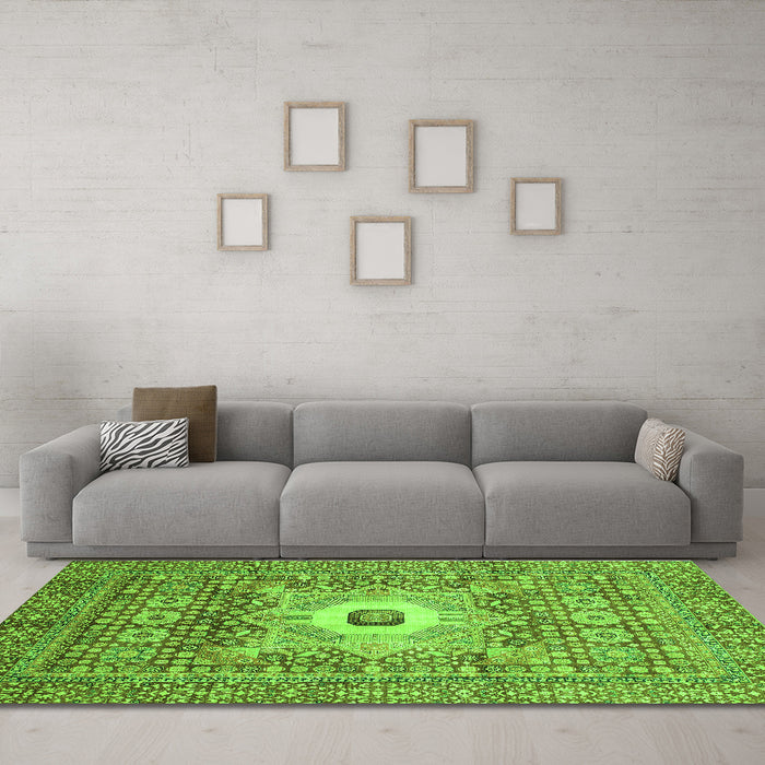 Machine Washable Abstract Green Modern Area Rugs in a Living Room,, wshabs4102grn