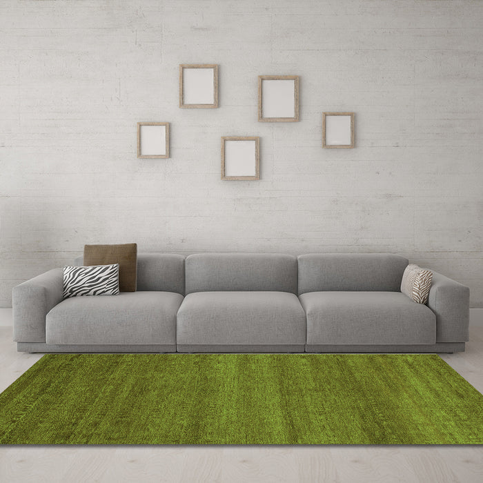 Machine Washable Abstract Green Modern Area Rugs in a Living Room,, wshabs4108grn