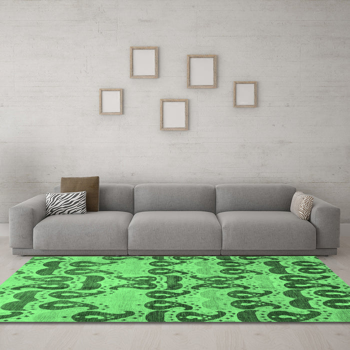 Machine Washable Abstract Emerald Green Modern Area Rugs in a Living Room,, wshabs4110emgrn