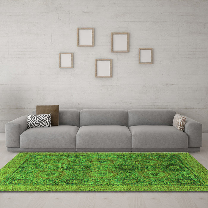 Machine Washable Oriental Green Modern Area Rugs in a Living Room,, wshabs4139grn