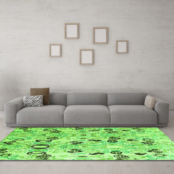Machine Washable Oriental Green Modern Area Rugs in a Living Room,, wshabs4143grn