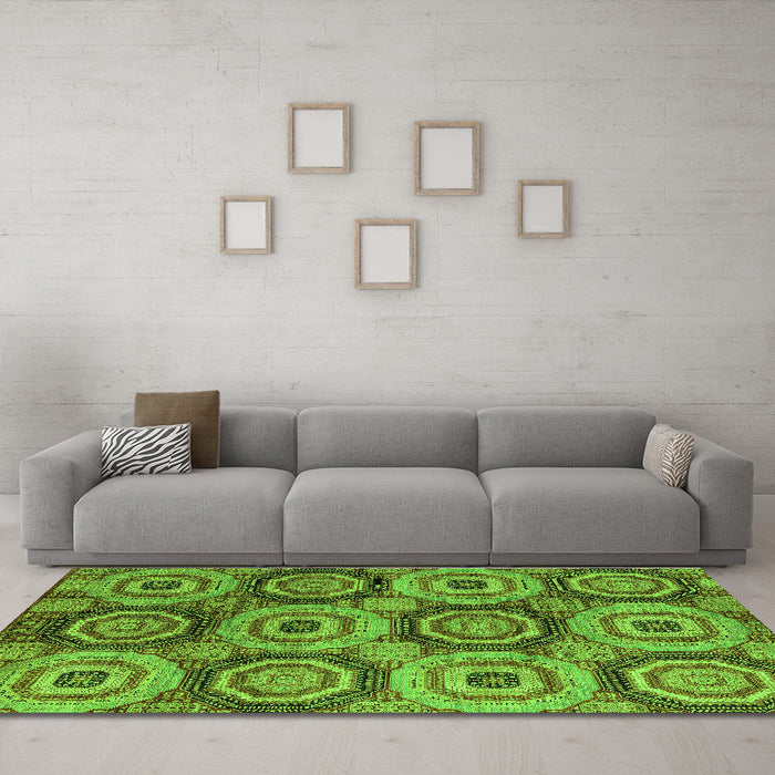 Machine Washable Oriental Green Modern Area Rugs in a Living Room,, wshabs4146grn