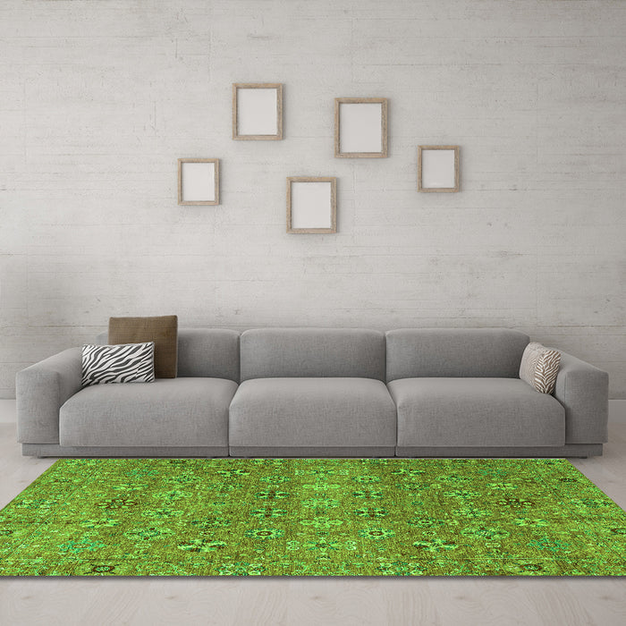 Machine Washable Abstract Green Modern Area Rugs in a Living Room,, wshabs4153grn