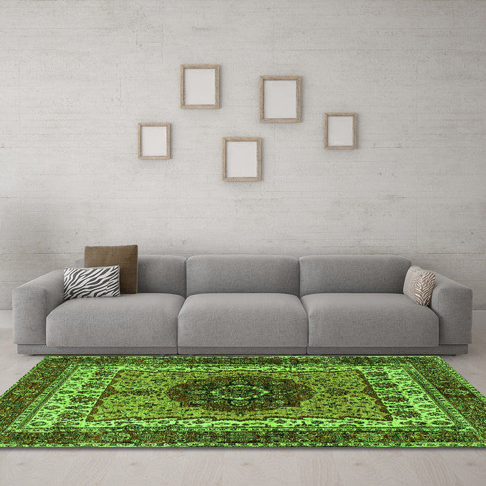 Machine Washable Abstract Green Modern Area Rugs in a Living Room,, wshabs4155grn