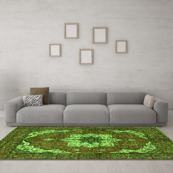 Machine Washable Persian Green Traditional Area Rugs in a Living Room,, wshabs4159grn