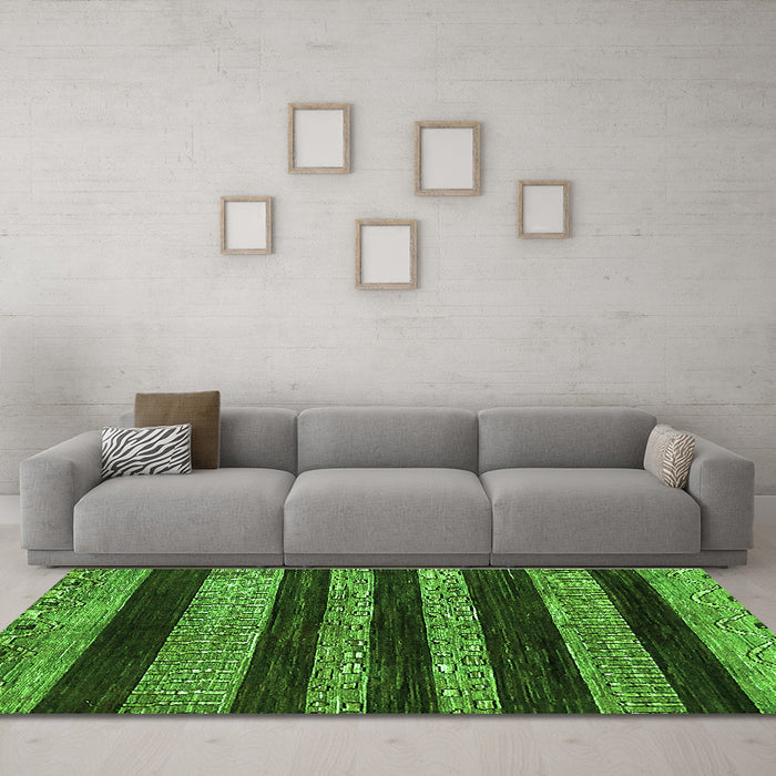 Machine Washable Abstract Green Modern Area Rugs in a Living Room,, wshabs415grn