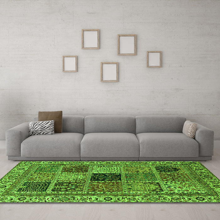 Machine Washable Abstract Green Modern Area Rugs in a Living Room,, wshabs4169grn