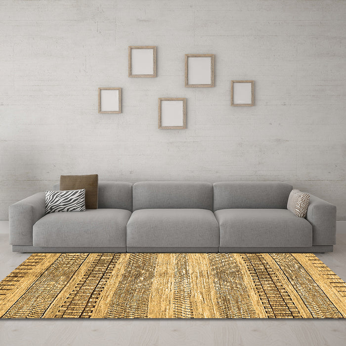 Machine Washable Abstract Brown Modern Rug in a Living Room,, wshabs416brn