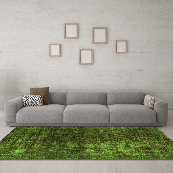 Machine Washable Oriental Green Modern Area Rugs in a Living Room,, wshabs4189grn