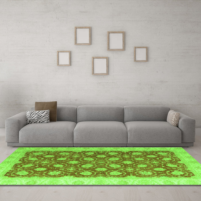 Machine Washable Oriental Green Modern Area Rugs in a Living Room,, wshabs4190grn