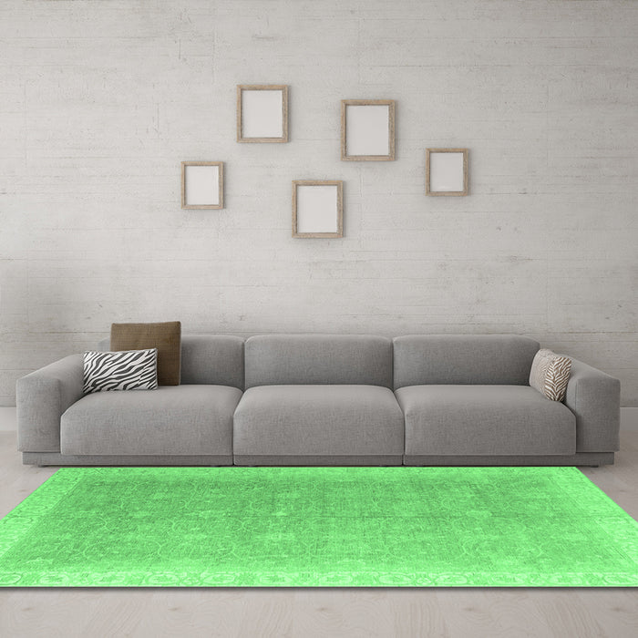 Machine Washable Oriental Emerald Green Modern Area Rugs in a Living Room,, wshabs4191emgrn