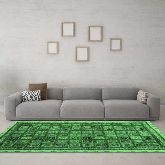 Machine Washable Oriental Emerald Green Modern Area Rugs in a Living Room,, wshabs4194emgrn