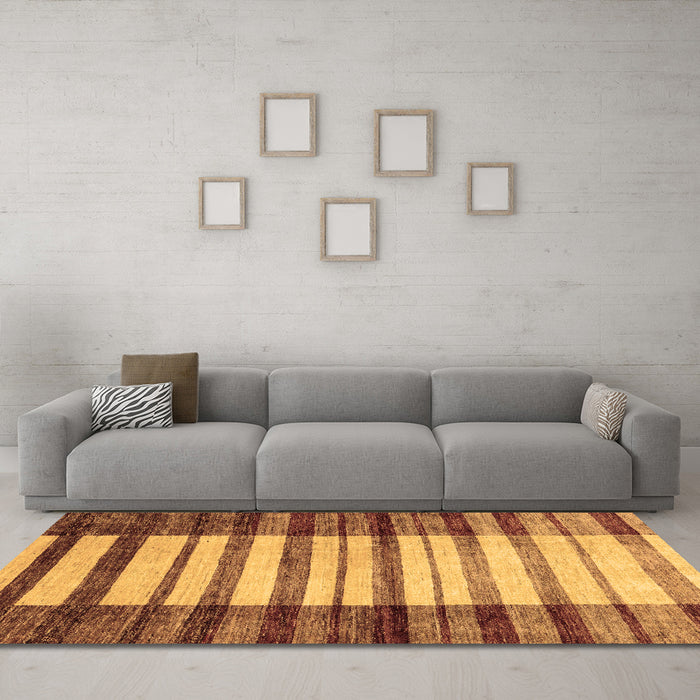 Machine Washable Abstract Brown Modern Rug in a Living Room,, wshabs41brn