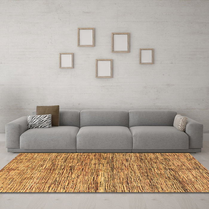 Machine Washable Oriental Brown Modern Rug in a Living Room,, wshabs4203brn