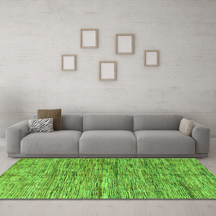 Machine Washable Oriental Green Modern Area Rugs in a Living Room,, wshabs4203grn
