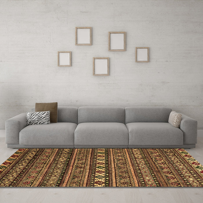 Machine Washable Oriental Brown Modern Rug in a Living Room,, wshabs4208brn