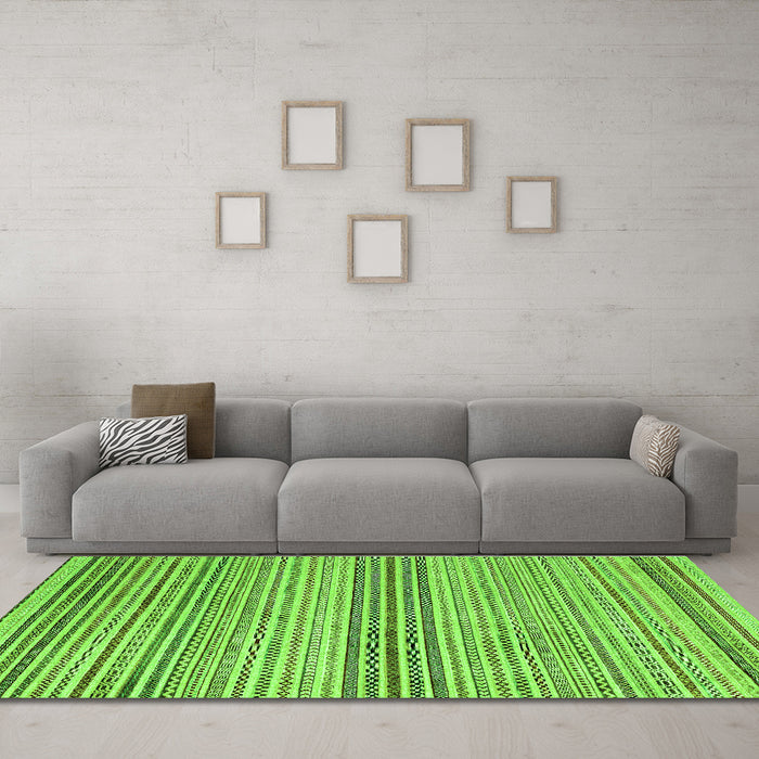 Machine Washable Oriental Green Modern Area Rugs in a Living Room,, wshabs4211grn
