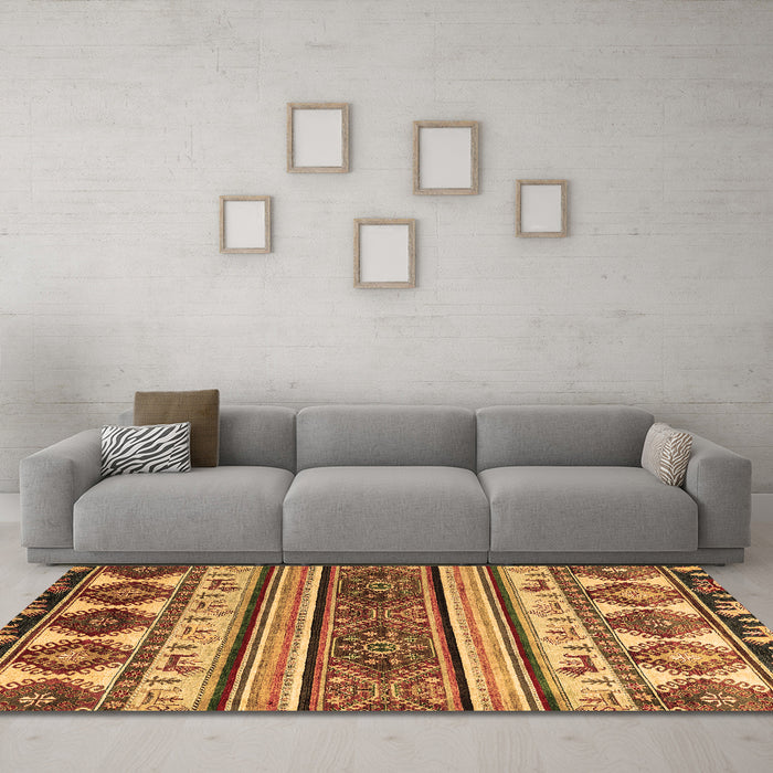 Machine Washable Oriental Brown Modern Rug in a Living Room,, wshabs4213brn