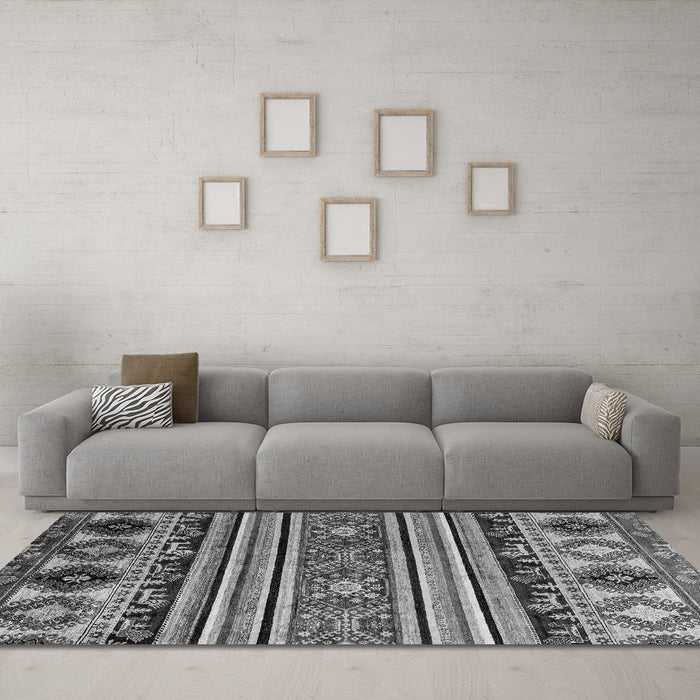 Machine Washable Oriental Gray Modern Rug in a Living Room,, wshabs4218gry