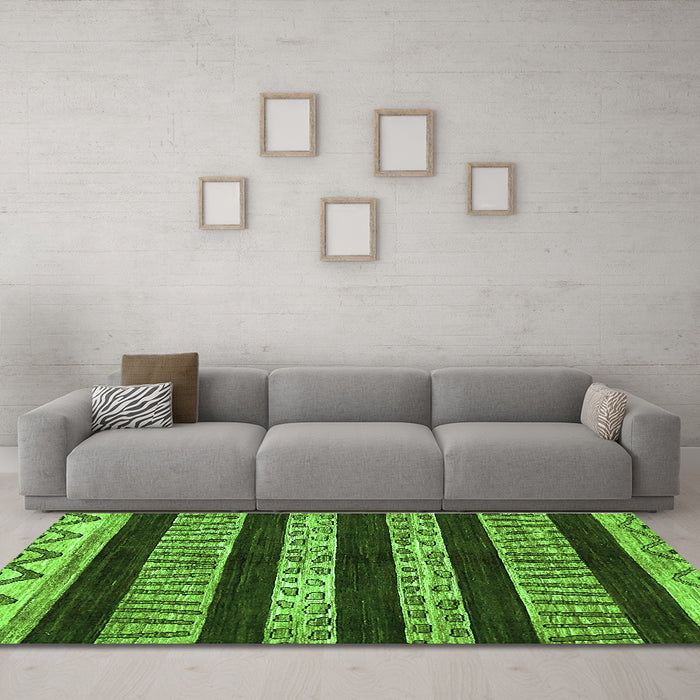 Machine Washable Abstract Green Modern Area Rugs in a Living Room,, wshabs421grn