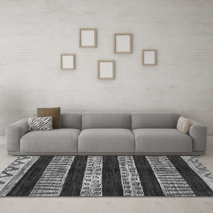 Machine Washable Abstract Gray Modern Rug in a Living Room,, wshabs421gry