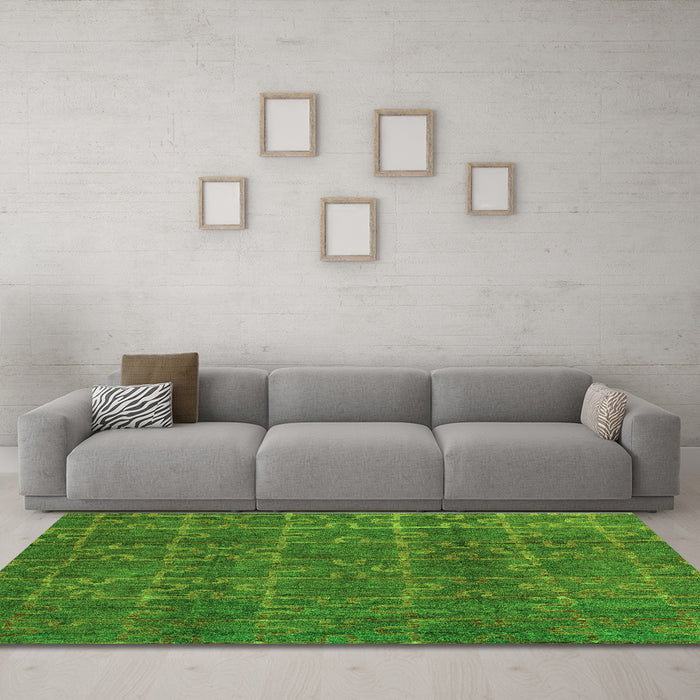 Machine Washable Abstract Green Modern Area Rugs in a Living Room,, wshabs4237grn