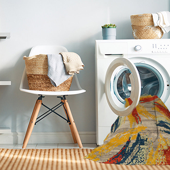 Machine Washable Abstract Metallic Gold Rug in a Washing Machine, wshabs4250