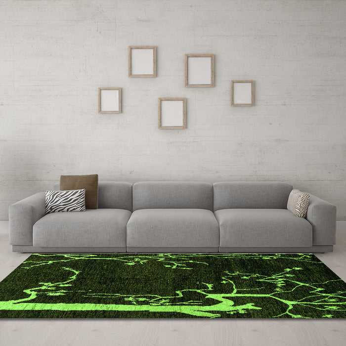 Machine Washable Oriental Green Modern Area Rugs in a Living Room,, wshabs4256grn
