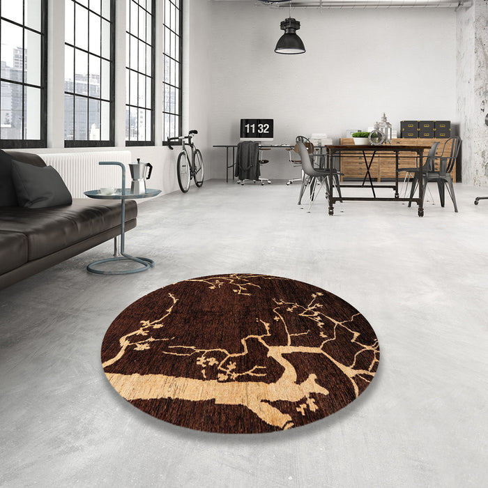 Round Machine Washable Abstract Sienna Brown Rug in a Office, wshabs4256