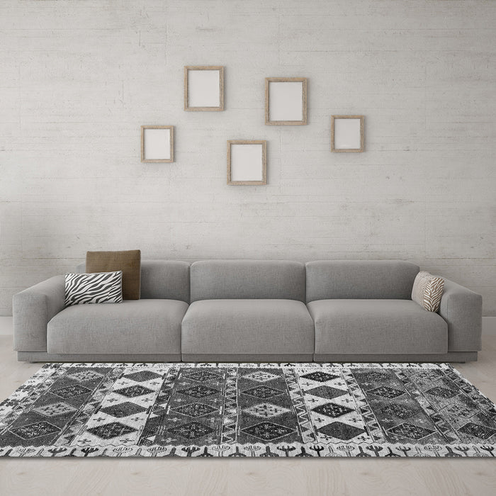 Machine Washable Oriental Gray Modern Rug in a Living Room,, wshabs4261gry
