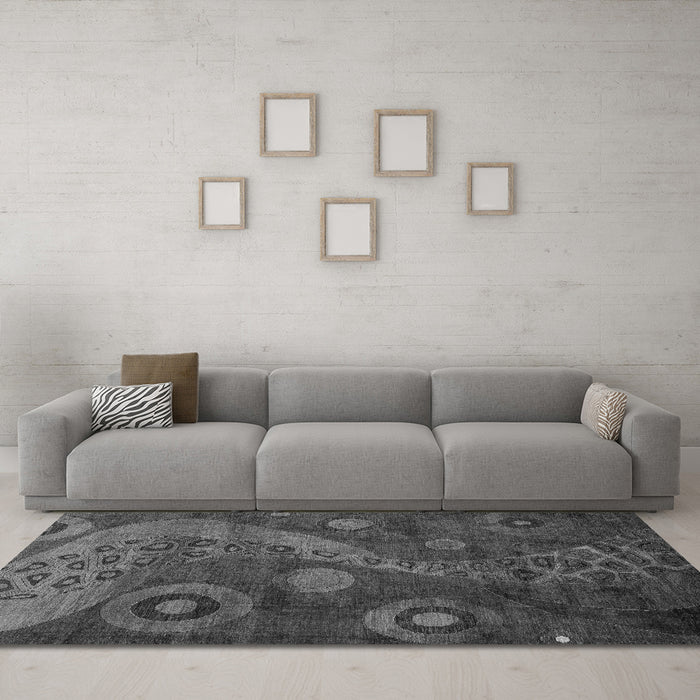 Machine Washable Oriental Gray Modern Rug in a Living Room,, wshabs4262gry