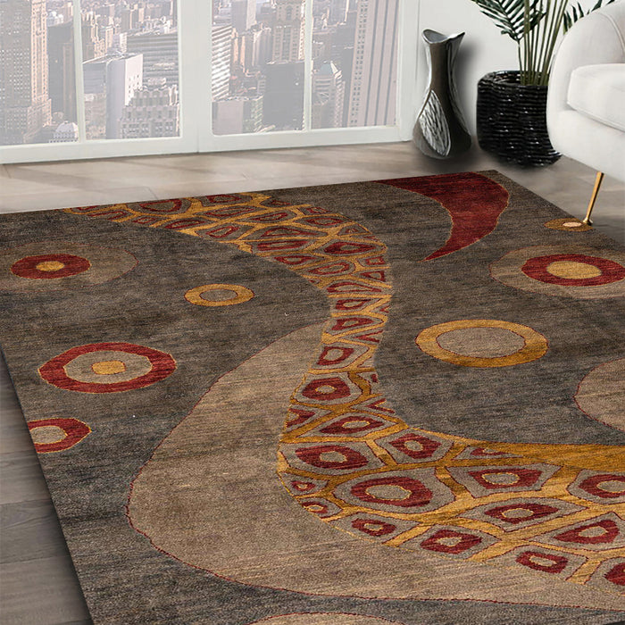 Abstract Dark Gold Brown Oriental Rug in Family Room, abs4262