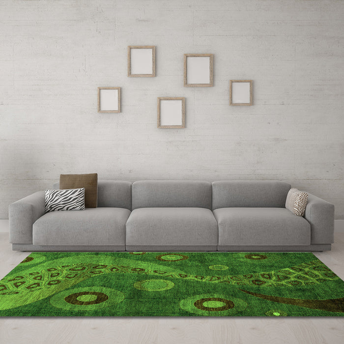 Machine Washable Oriental Green Modern Area Rugs in a Living Room,, wshabs4262grn