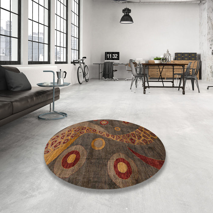 Round Machine Washable Abstract Dark Gold Brown Rug in a Office, wshabs4262