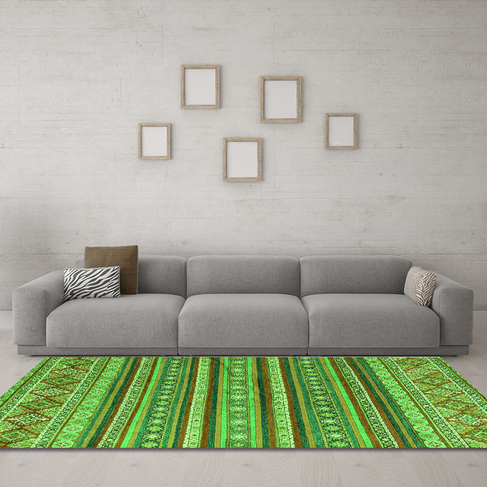 Machine Washable Oriental Green Modern Area Rugs in a Living Room,, wshabs4269grn
