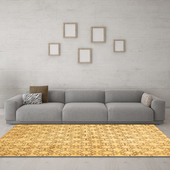 Machine Washable Abstract Brown Modern Rug in a Living Room,, wshabs426brn