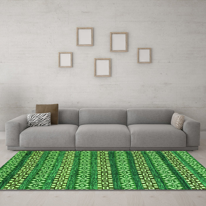 Machine Washable Abstract Green Modern Area Rugs in a Living Room,, wshabs4284grn