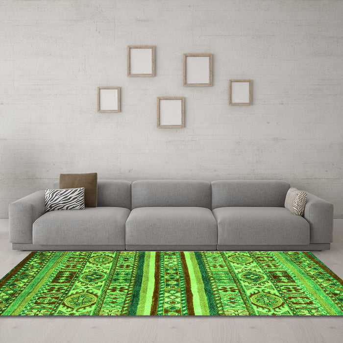 Machine Washable Abstract Green Modern Area Rugs in a Living Room,, wshabs4288grn