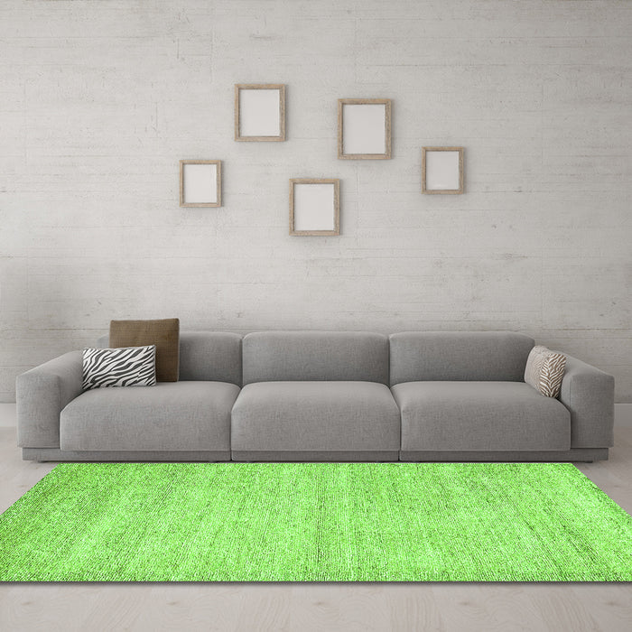Machine Washable Solid Green Modern Area Rugs in a Living Room,, wshabs4291grn
