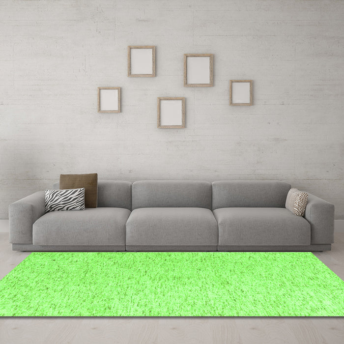 Machine Washable Solid Green Modern Area Rugs in a Living Room,, wshabs4298grn