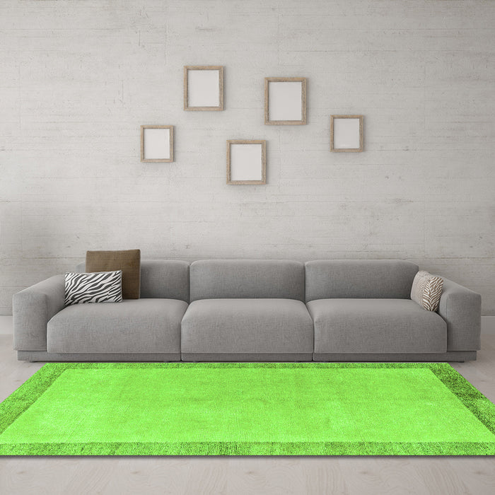 Machine Washable Solid Green Modern Area Rugs in a Living Room,, wshabs4306grn