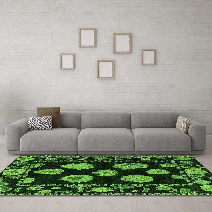 Machine Washable Abstract Green Modern Area Rugs in a Living Room,, wshabs4312grn