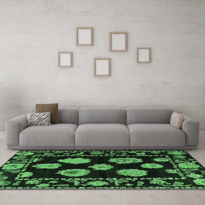 Machine Washable Abstract Emerald Green Modern Area Rugs in a Living Room,, wshabs4312emgrn