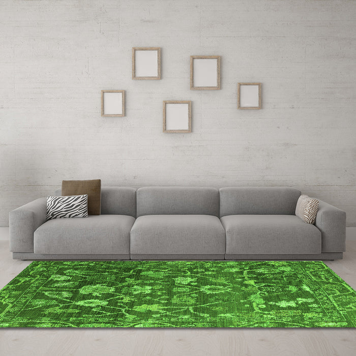 Machine Washable Abstract Green Modern Area Rugs in a Living Room,, wshabs4313grn
