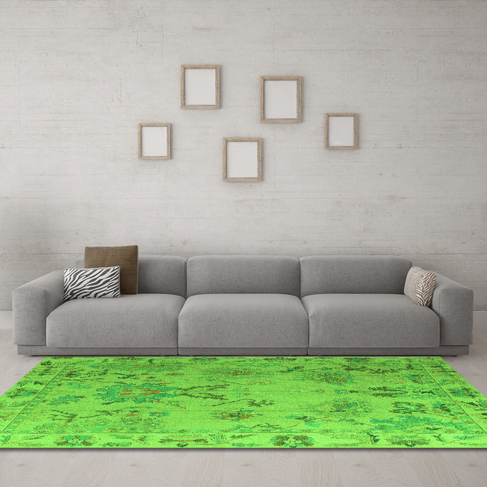 Machine Washable Abstract Green Modern Area Rugs in a Living Room,, wshabs4315grn