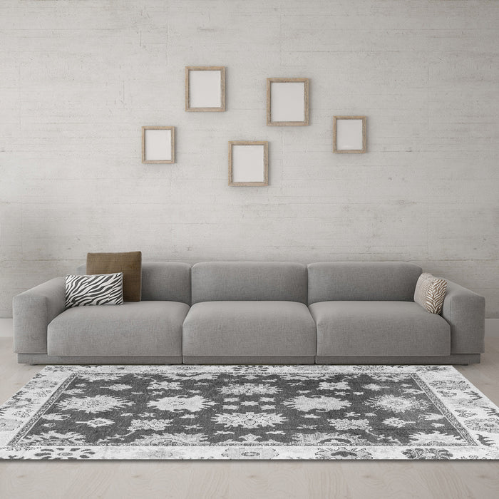 Machine Washable Oriental Gray Traditional Rug in a Living Room,, wshabs4321gry