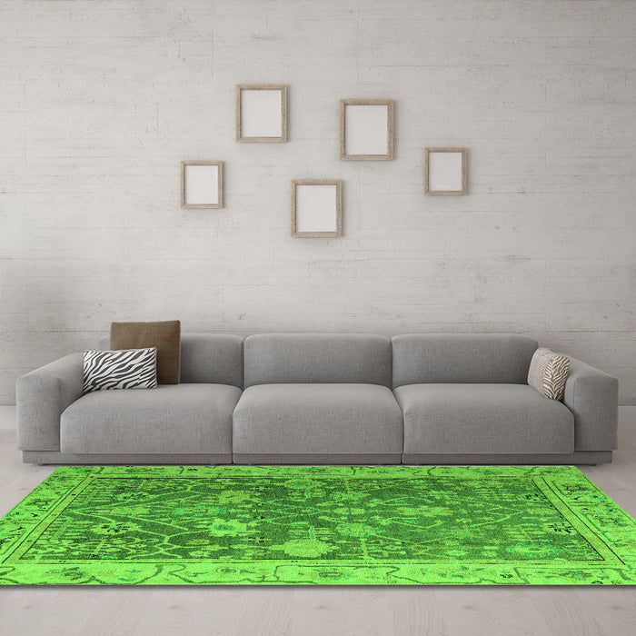 Machine Washable Abstract Green Modern Area Rugs in a Living Room,, wshabs4327grn