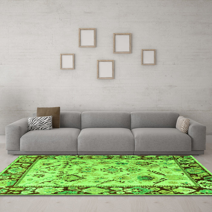Machine Washable Abstract Green Modern Area Rugs in a Living Room,, wshabs4332grn