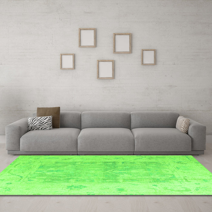 Machine Washable Abstract Green Modern Area Rugs in a Living Room,, wshabs4339grn