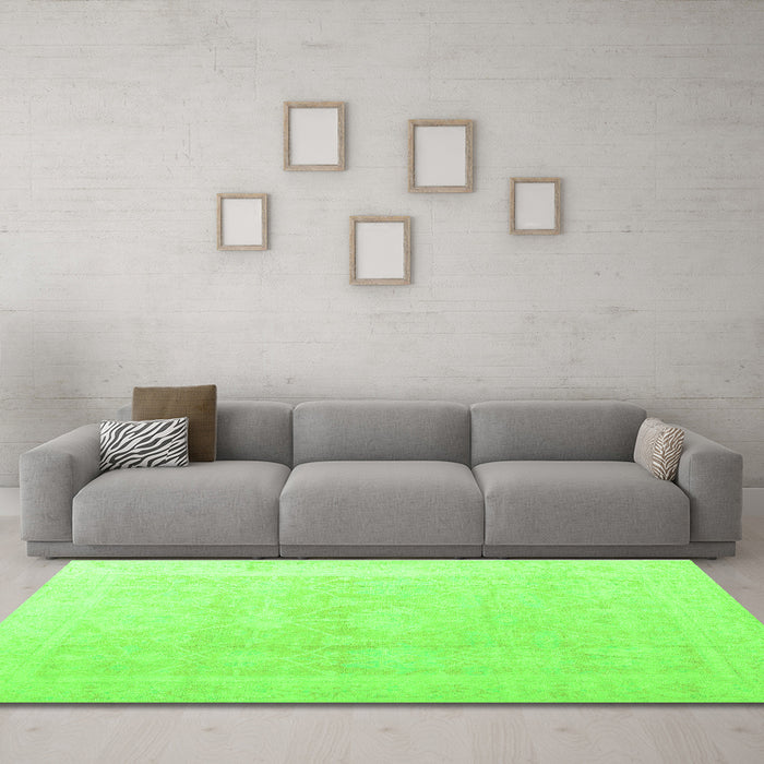 Machine Washable Abstract Green Modern Area Rugs in a Living Room,, wshabs4340grn
